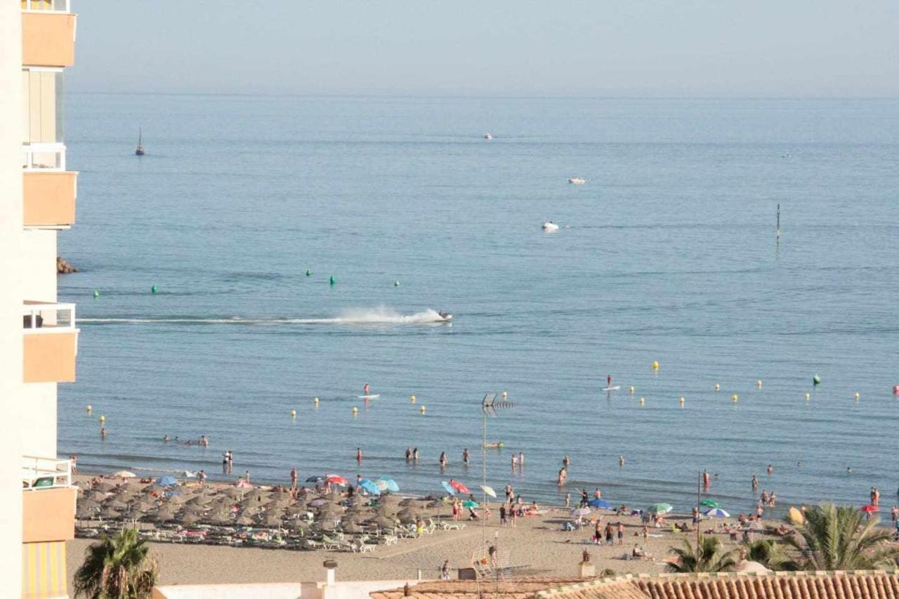 Pool And Beach In Benalmádena Exteriör bild
